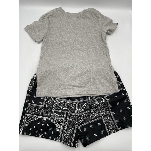 Boys 2-Pack Shein Shorts & Old Navy Shirts Size 5 - FAST Shipping - Picture 3 of 8